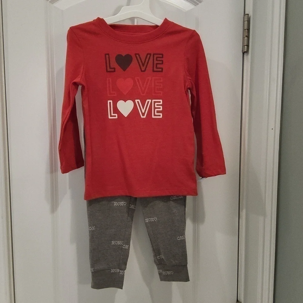 Cat & Jack Red And Gray Love Pajama Set - 3T
